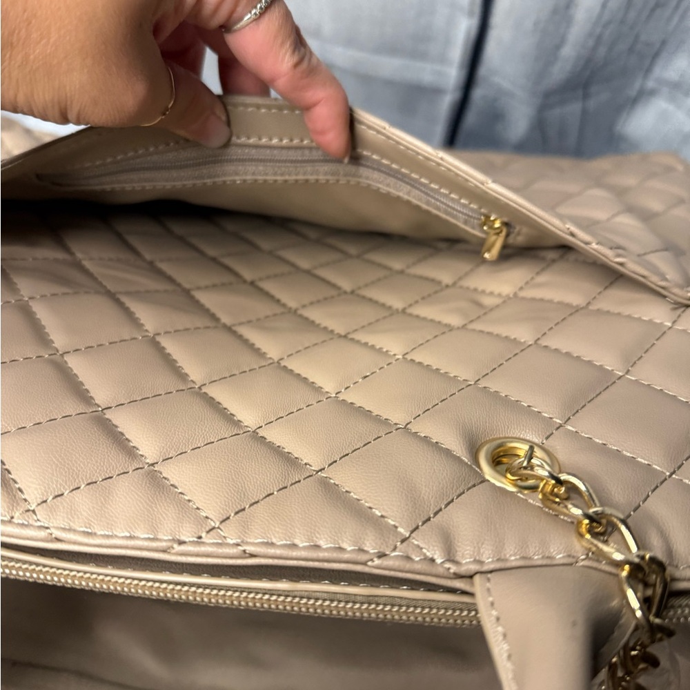 Tan Quilted Tote Bag with Diamond Pattern and Tassels - Picture 6 of 8
